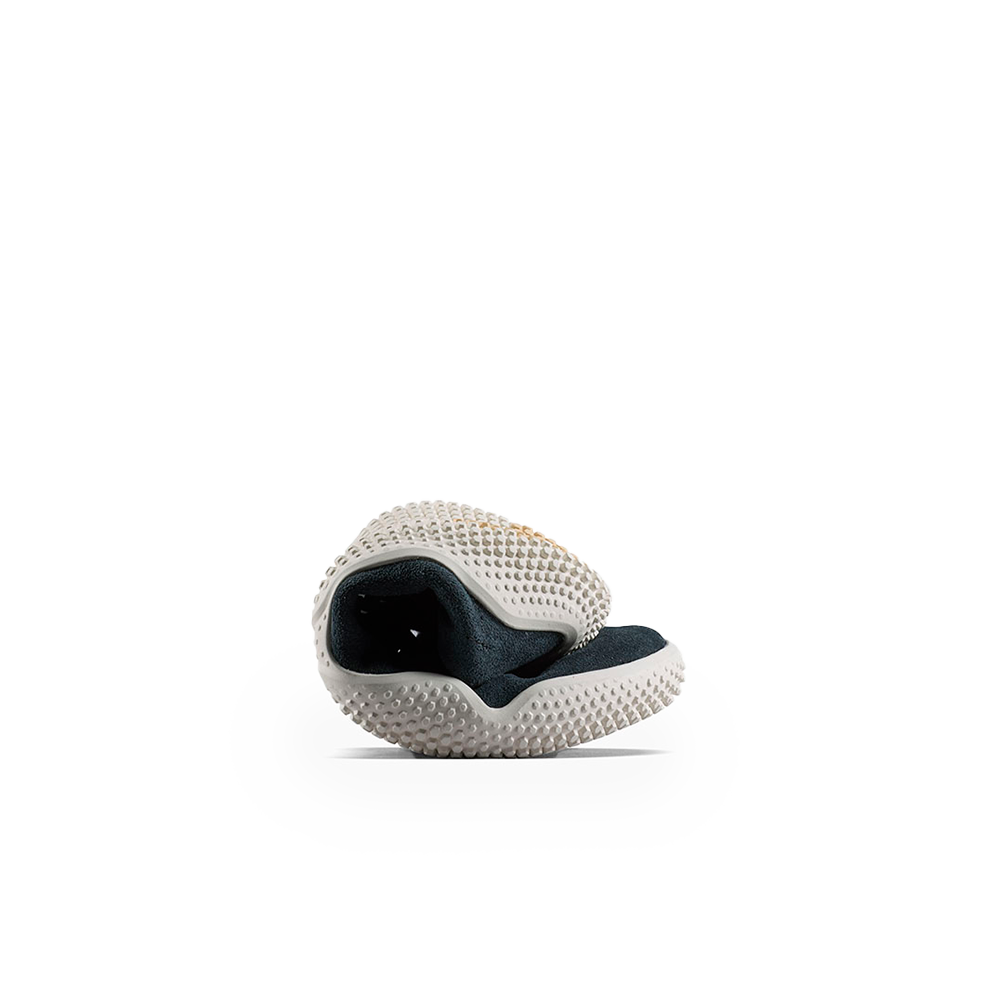 Vivobarefoot Motus Studio Sneaker Leather Womens Obsidian/White