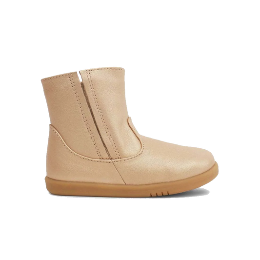 Shop online | Free shipping over $150 in Australia & New Zealand | Bobux I-walk range helps children to walk, run and play comfortably, designed to enable confident and secure movement. The shoes carry them on this journey with breathable, durable and flexible materials. Learning to move faster, stop quickly, jump & change direction requires more support.